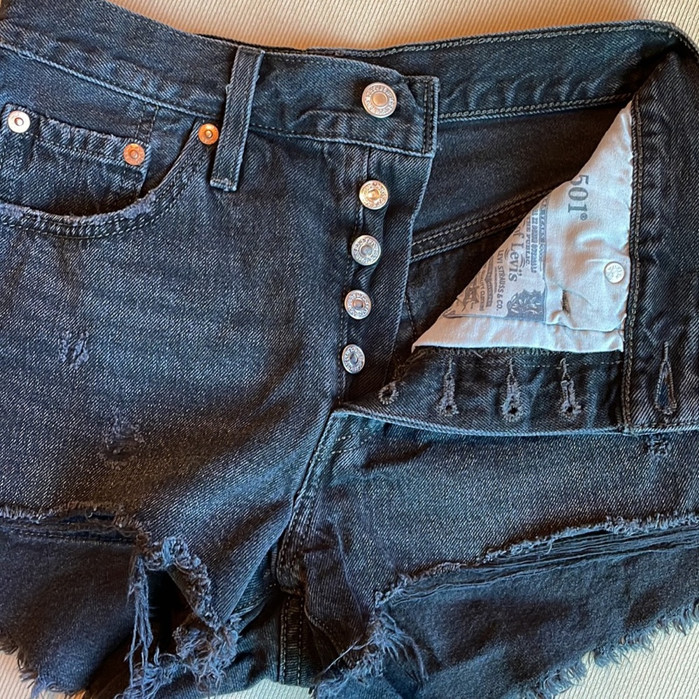 Levi’s Premium Black Denim 501 Shorts Size 25 - Picture 6 of 7